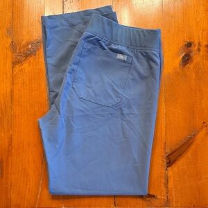 figs Livingston. Size large regular.